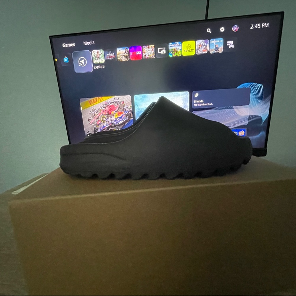 yeezy slides onyx